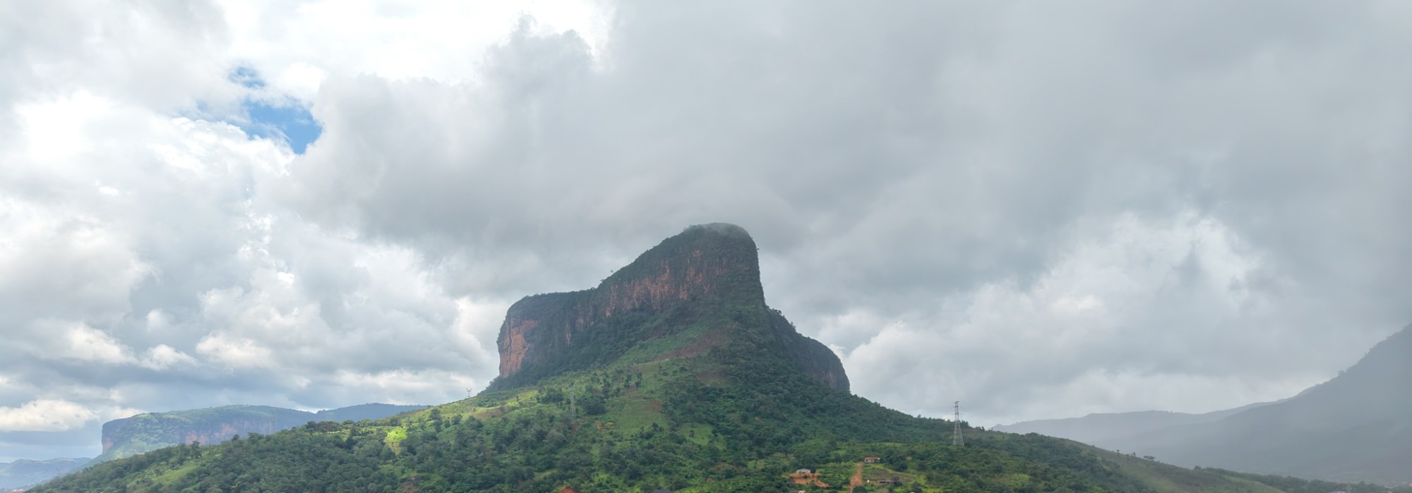 Le Chien qui fume : la randonnée à 42 km de Conakry qui met la Guinée à vos pieds