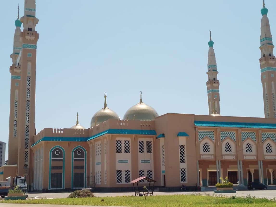 Façade de la mosquée Fayçal