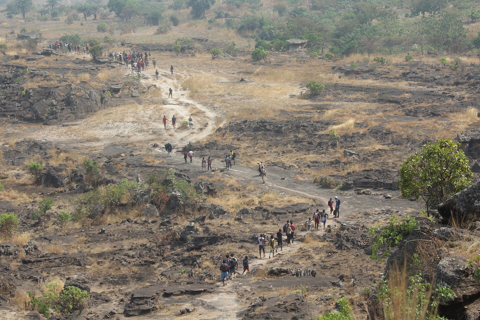 Le chemin du mont Gangan